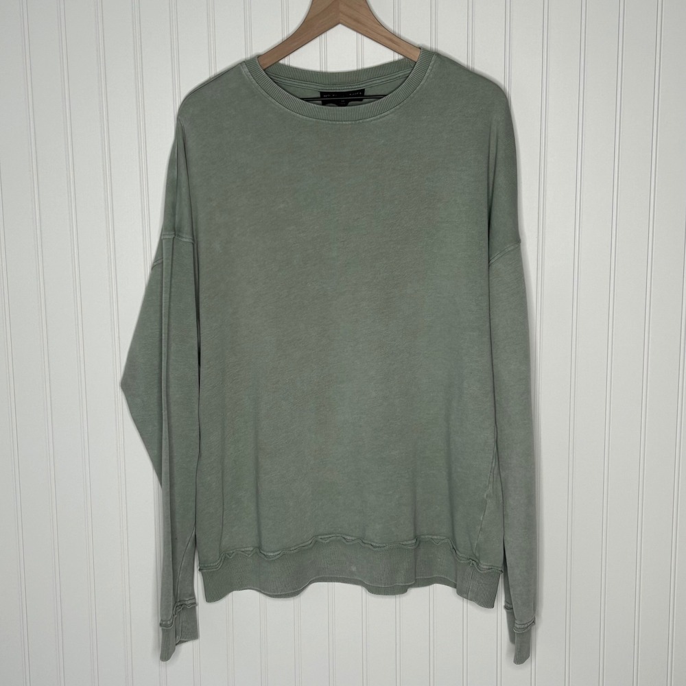 No Boundaries Women's Sage Green Crew Neck Long Sleeve Pullover Sweatshirt Large